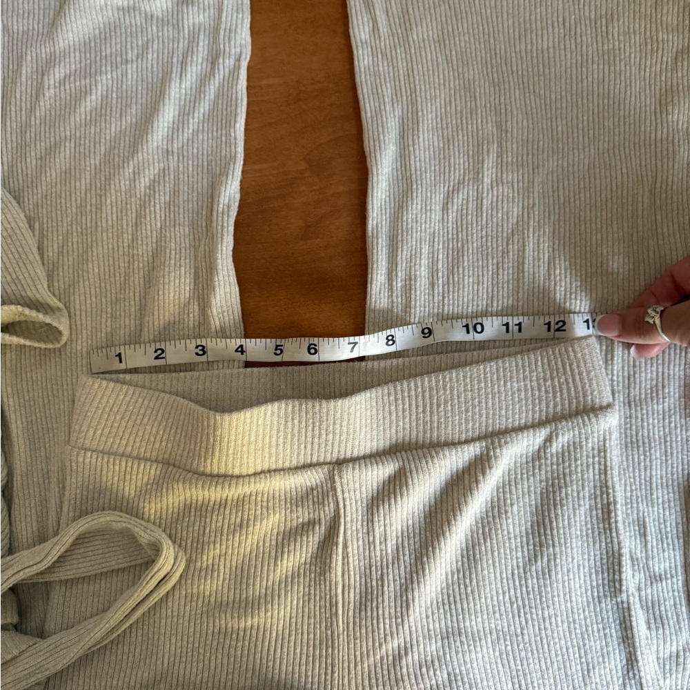 Almost Famous Beige Ribbed Sweater - Picture 4 of 12